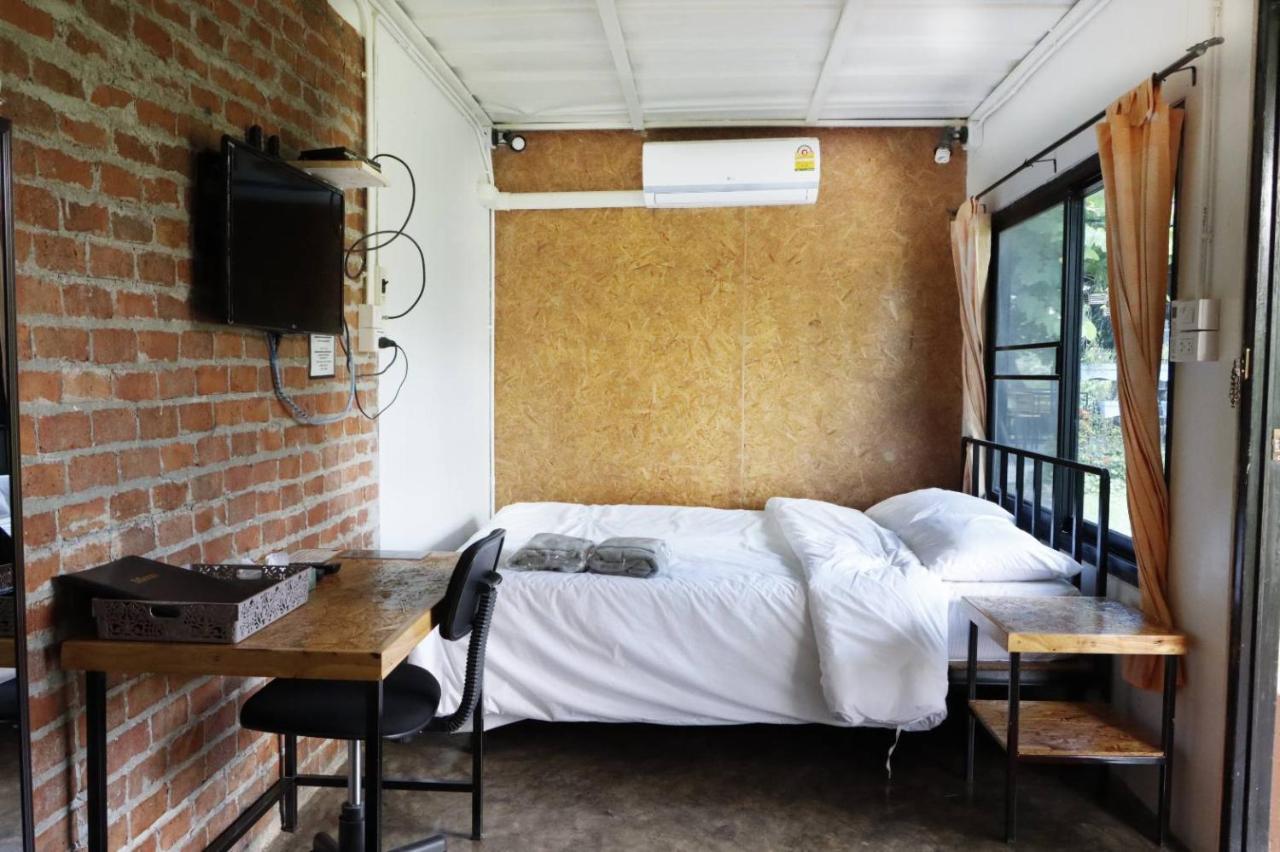 Smile Box Coffee & Resort Nong Hin Екстериор снимка
