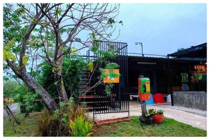 Smile Box Coffee & Resort Nong Hin Екстериор снимка